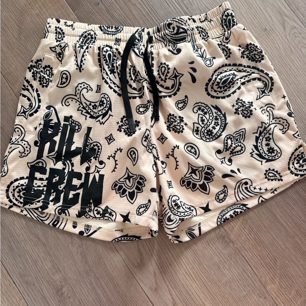 Kill Crew MUAY THAI SHORTS (MID THIGH CUT) BANDANA - CREAM / BLACK